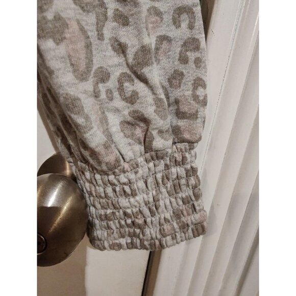 Knox Rose Mixed Media French Terry Leopard High Low Long Cinched Sleeve Top M Nw - Picture 3 of 9